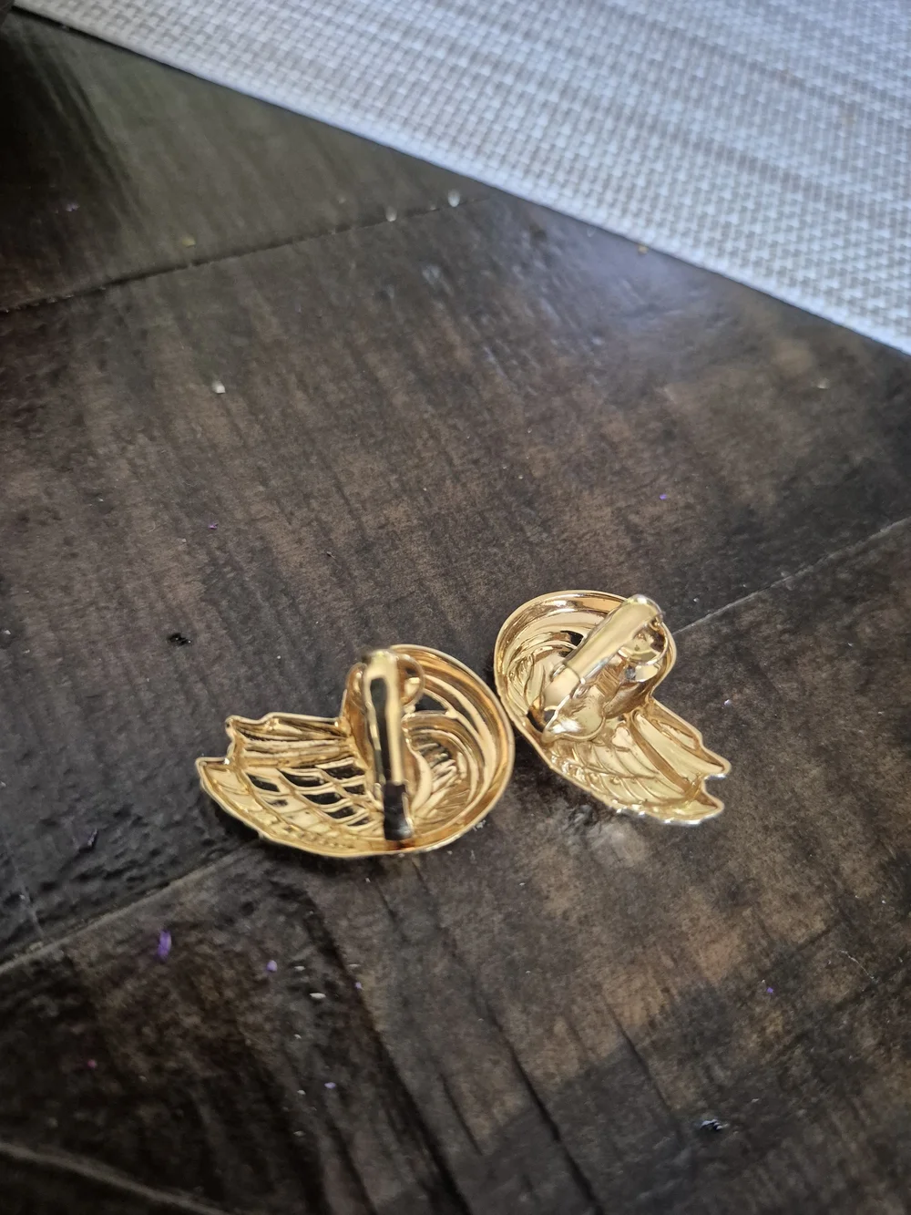 Gold‎ Swan Stud Earrings